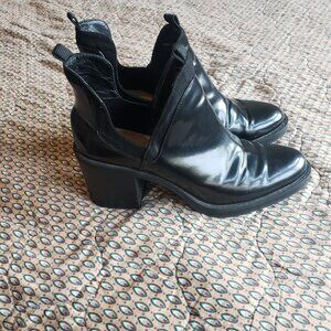 Zara Heeled Boots Sz38